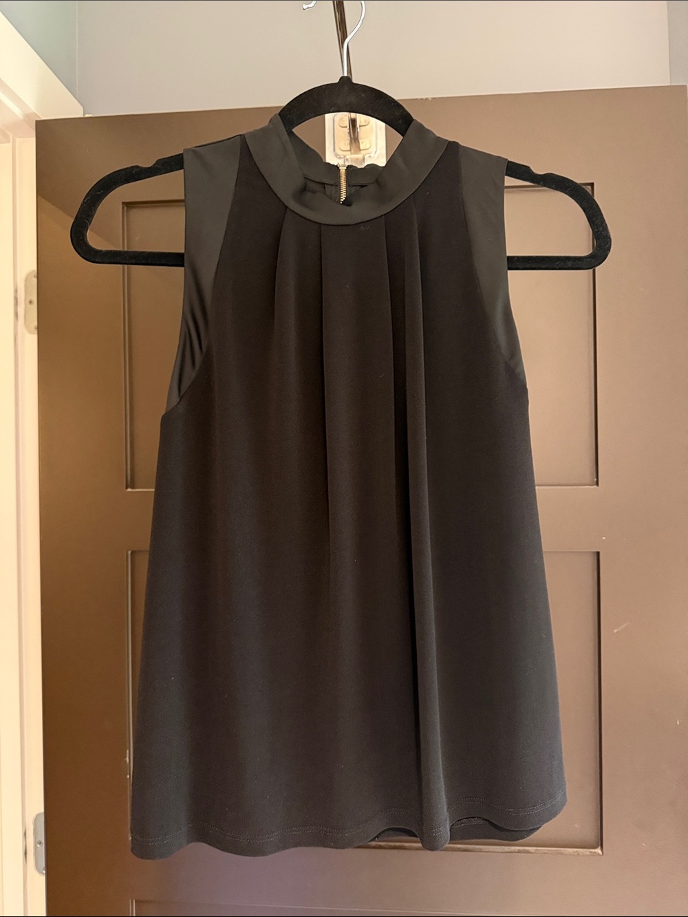Ann Taylor Black Sleeveless Mock Neck Pleated Blouse